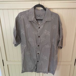Tommy Bahama button shirt. Grey. Large